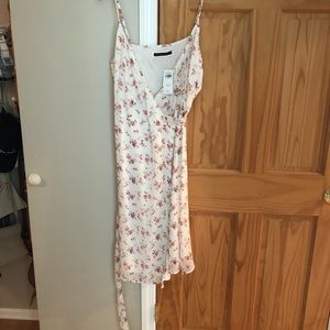 NWT abercrombie and Fitch white wrap dress